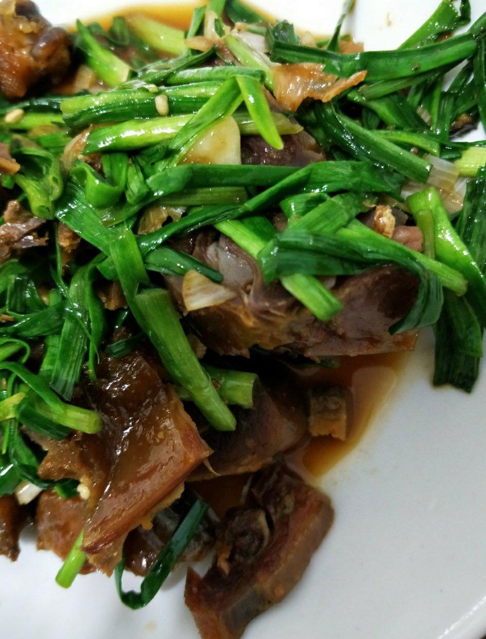 ㊙️腊味‼️彩椒蒜苗炒腊板鸭‼️越嚼越香