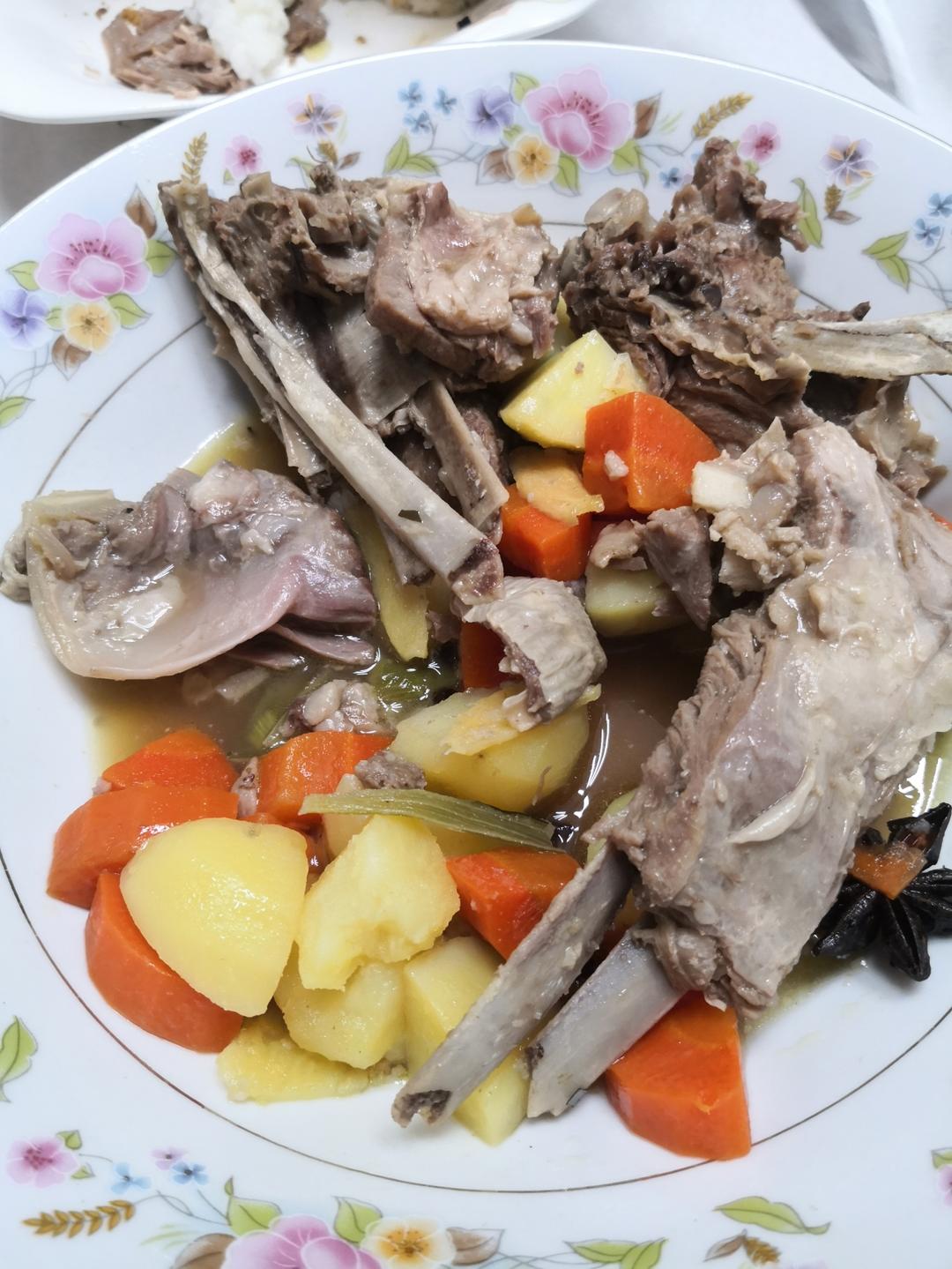 酥而不腻的红烧羊排