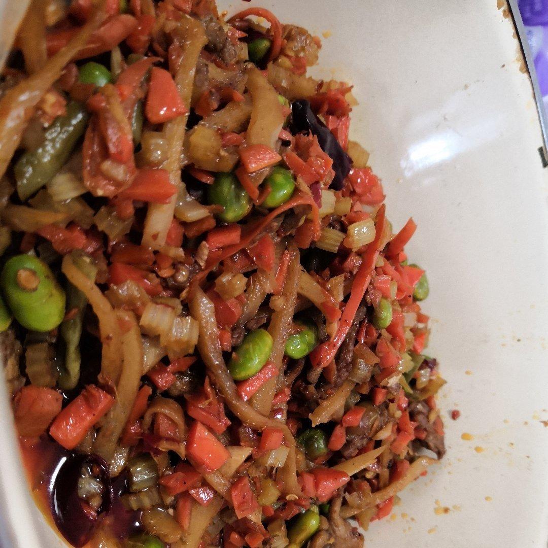 厨师长教你：“芹菜炒肉末”的家常做法，味道很赞，非常下饭