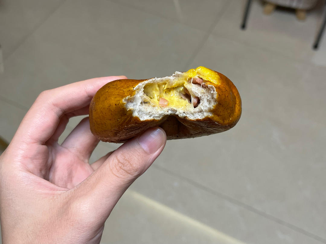 培根芝士碱水贝果