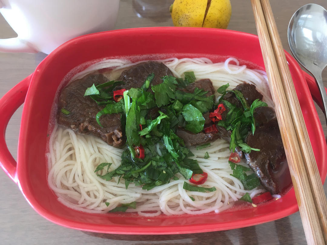 跟我一起做正宗越南牛肉粉pho（秘方大公开）