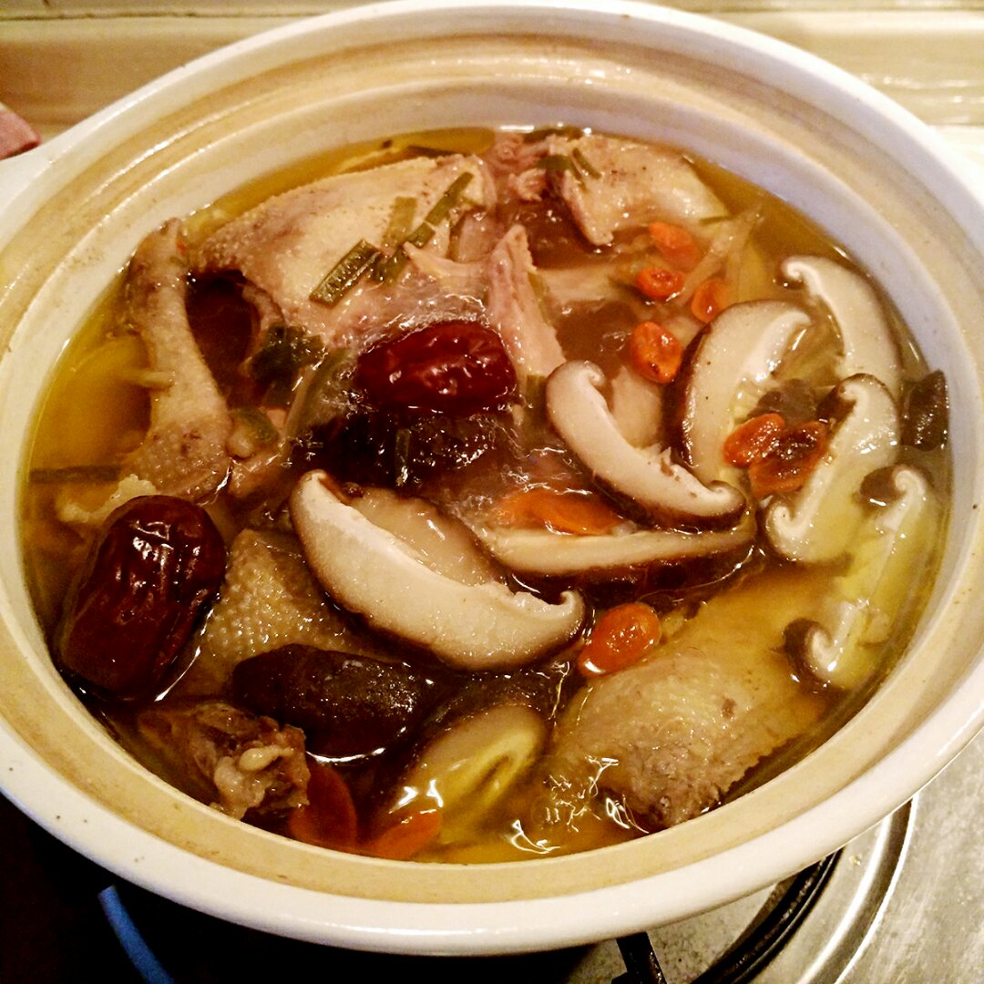 香菇枸杞鸽子汤