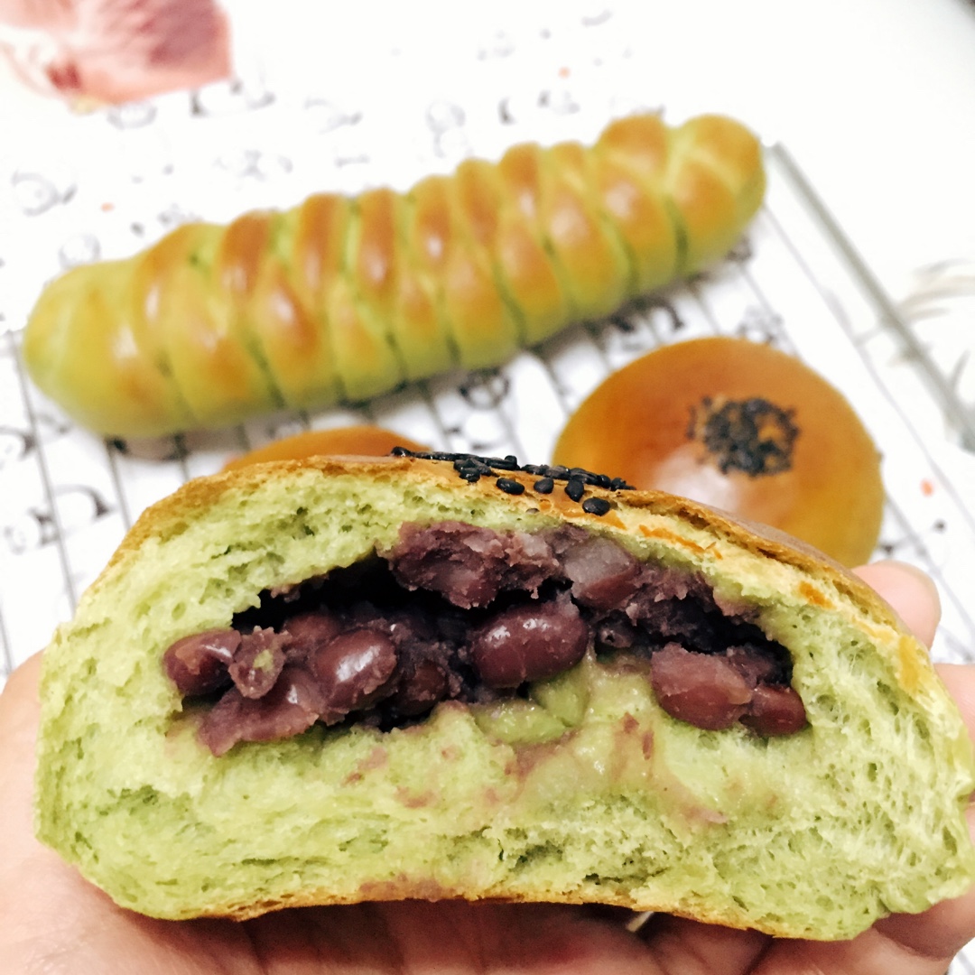 抹茶红豆面包