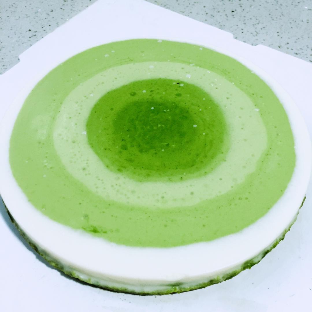 渐变抹茶慕斯蛋糕：我Amanda带着既美又作的抹茶甜点又来了！【曼食慢语】