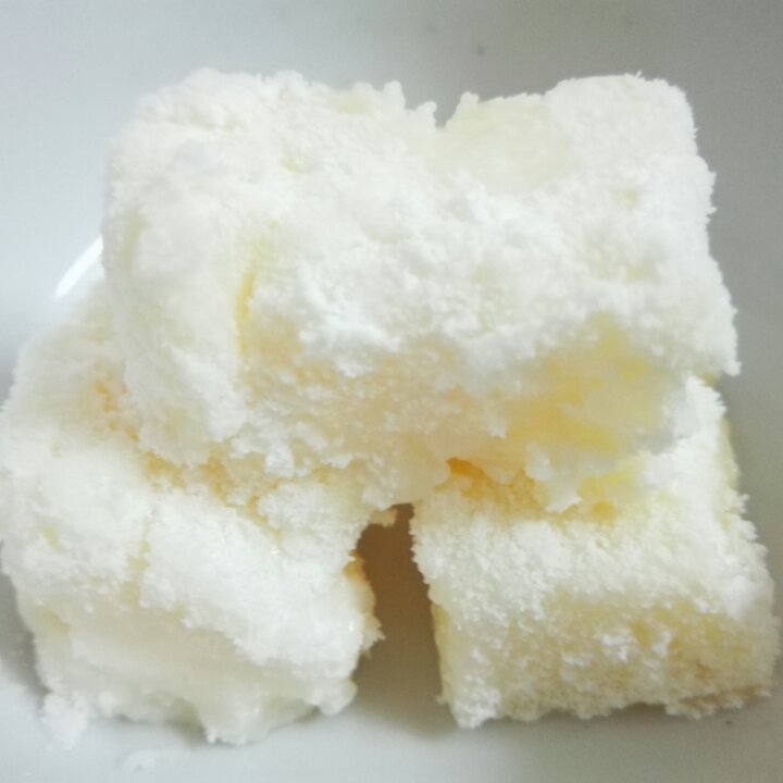 椰丝牛奶小方糕