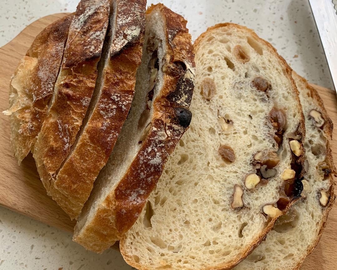 免揉！超详细铸铁锅果仁欧包，附清理铸铁锅小技巧。