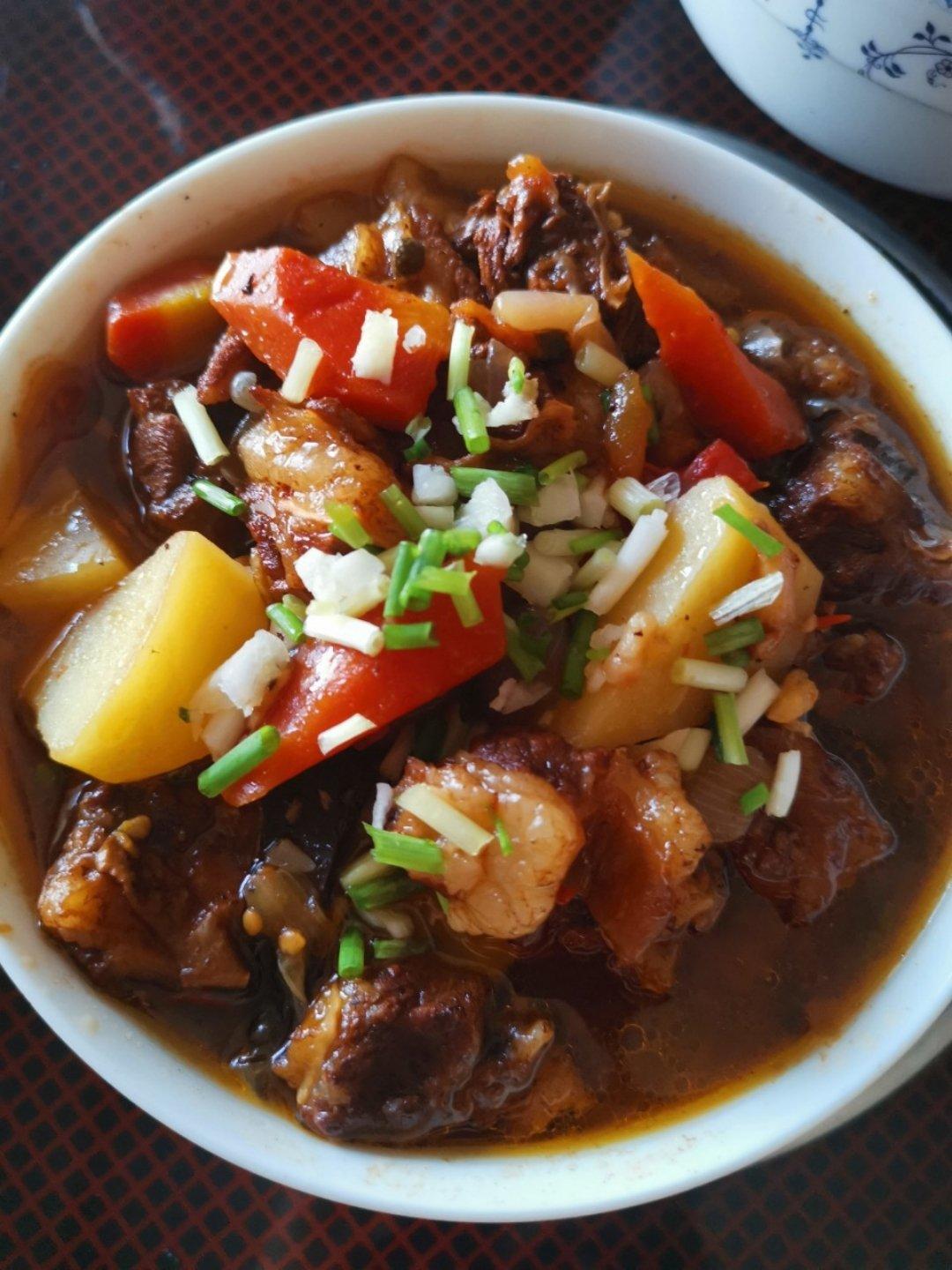 番茄土豆炖牛腩