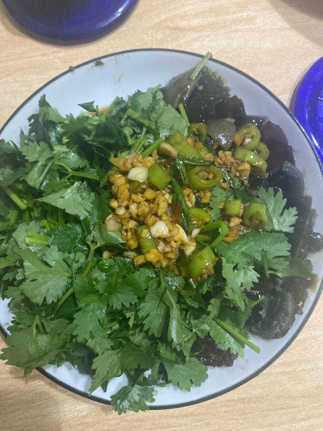 香菜拌皮蛋