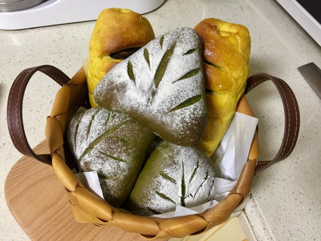 抹茶蜜彩豆奶酪包