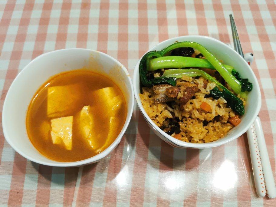 喷香排骨焖饭（爆好吃）