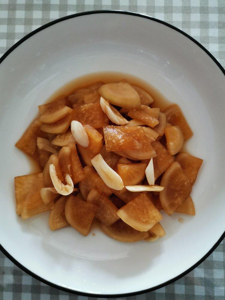 爽口开胃菜：腌萝卜片