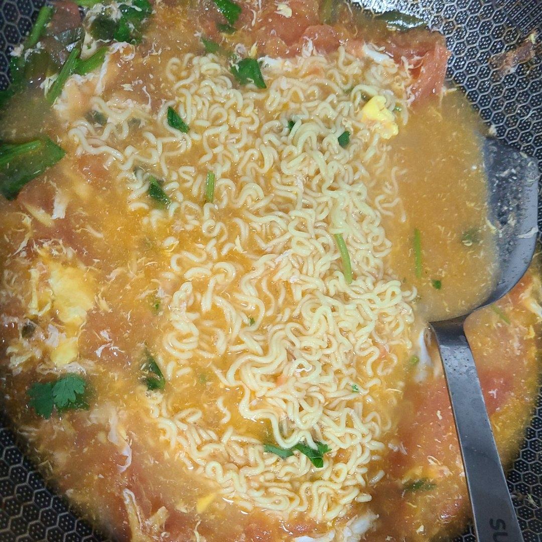 特别好吃的热汤面