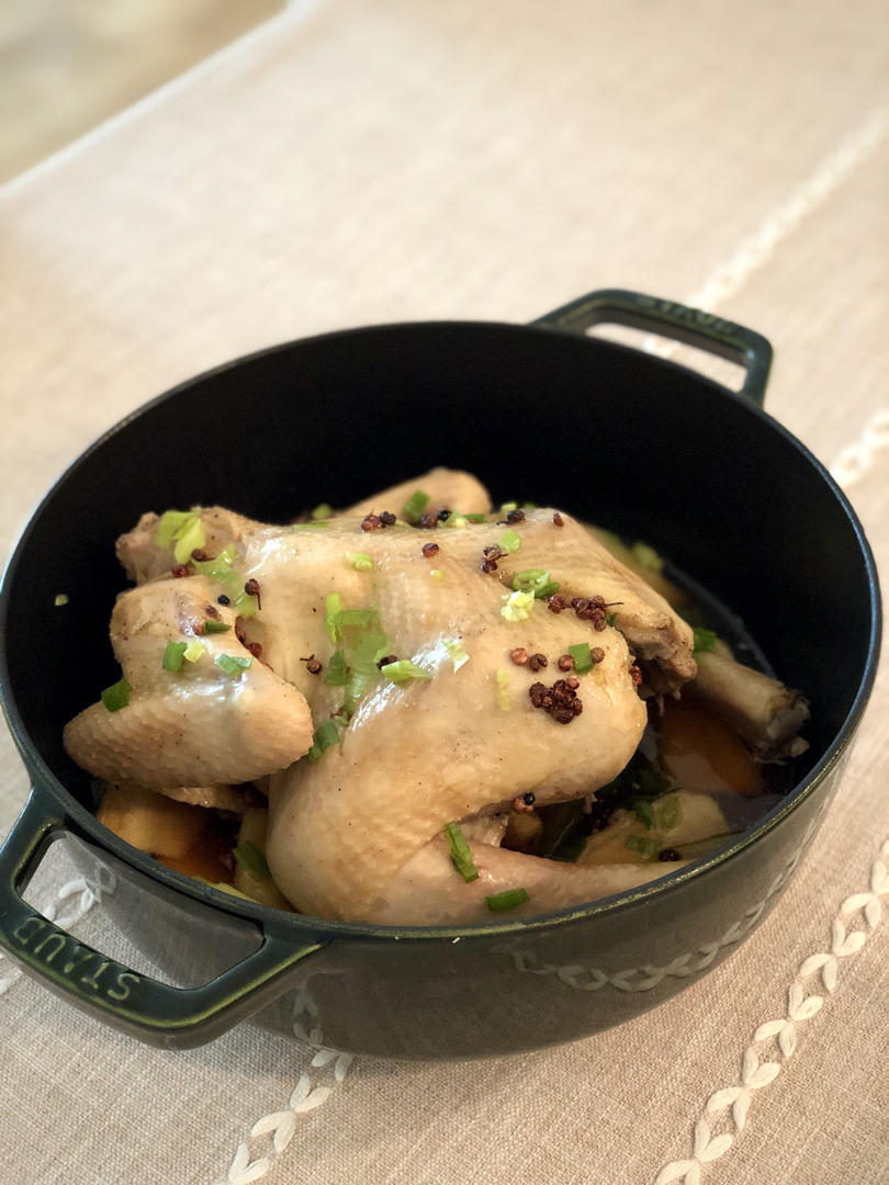 有手就会做的无水葱油鸡（铸铁锅版）