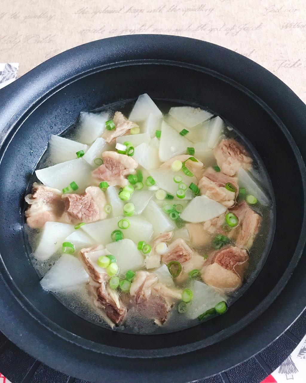 萝卜牛腩煲