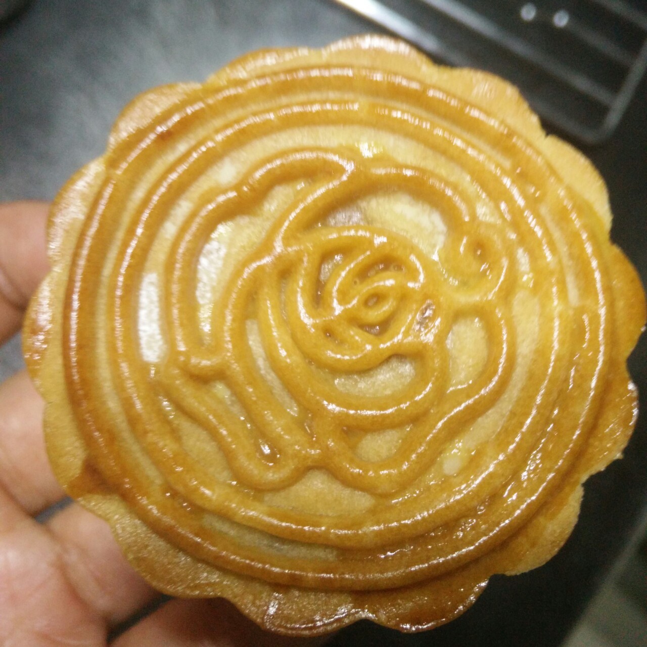 广式月饼－－蛋黄豆沙月饼