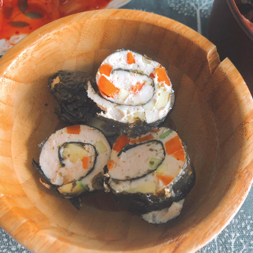 减脂鸡胸肉海苔卷