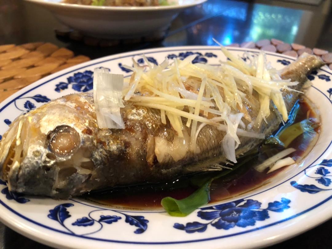 清蒸鱼～娃爸一招儿鲜(附小视频)