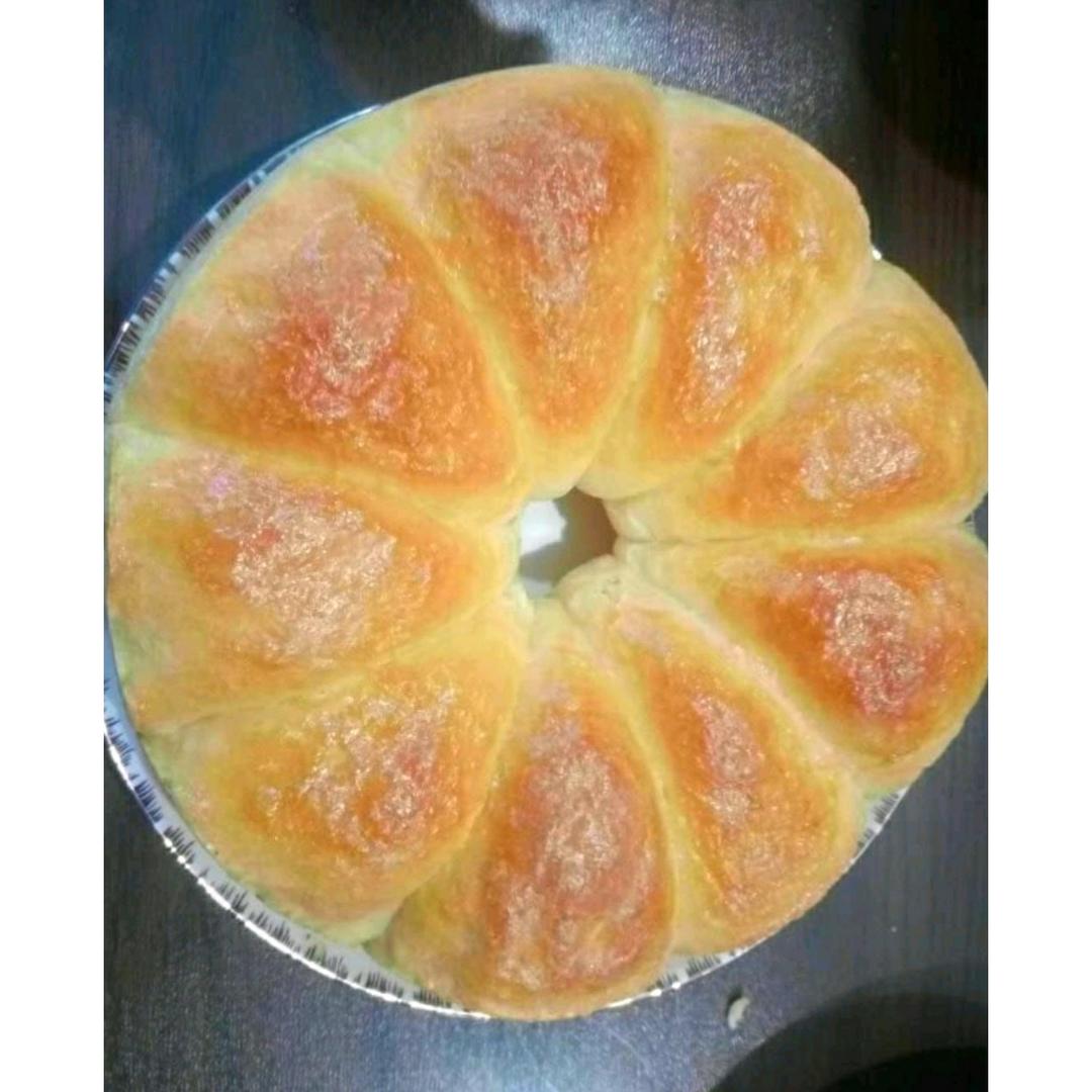 超软花朵豆沙面包