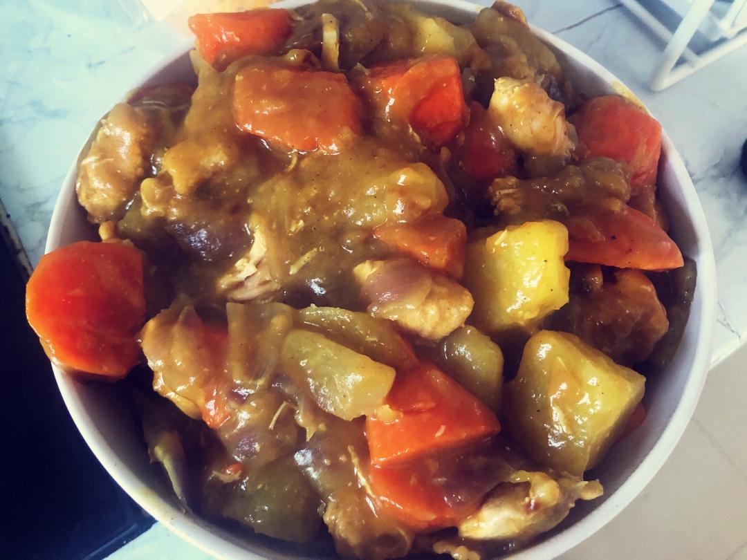 咖喱鸡块饭（百梦多咖喱超级简单版）