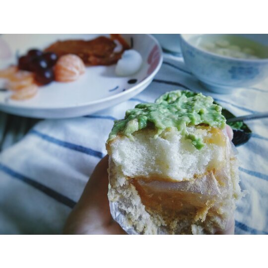 白糖拌牛油果（牛油果冰淇淋）