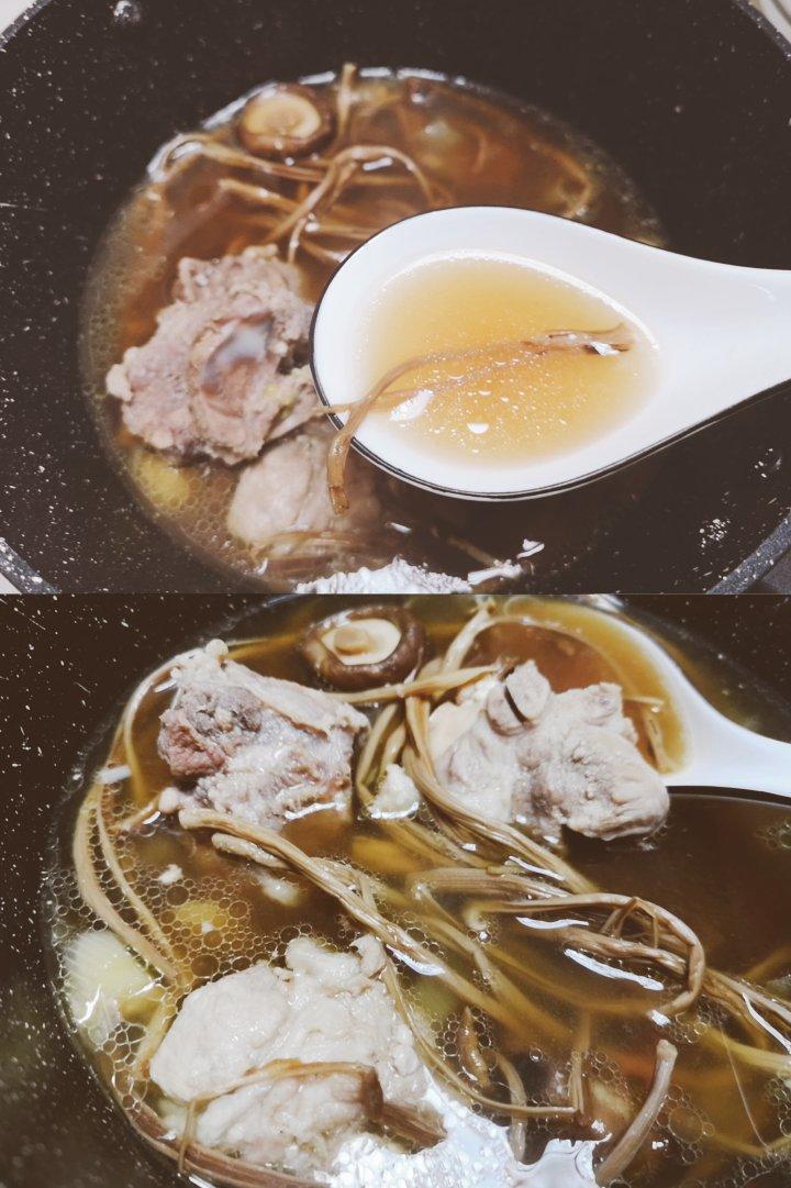 茶树菇排骨汤