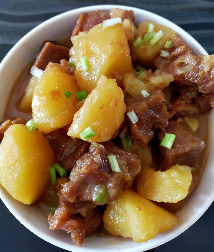牛肉炖土豆