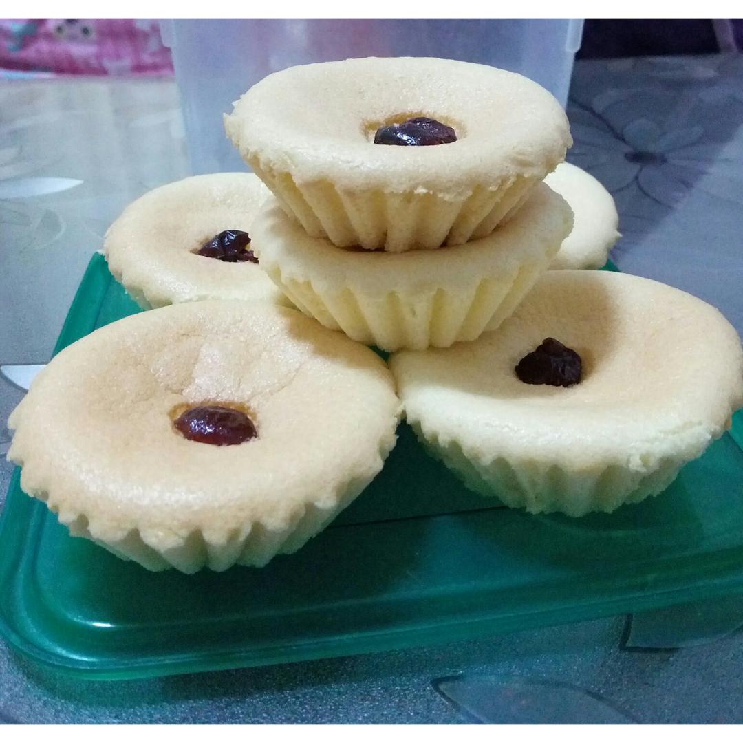 戚风杯子蛋糕^_^不开裂不回缩喔～