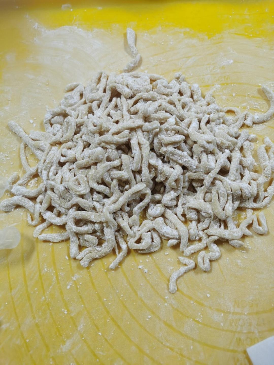 （视频食谱）自制沙琪玛／萨其马