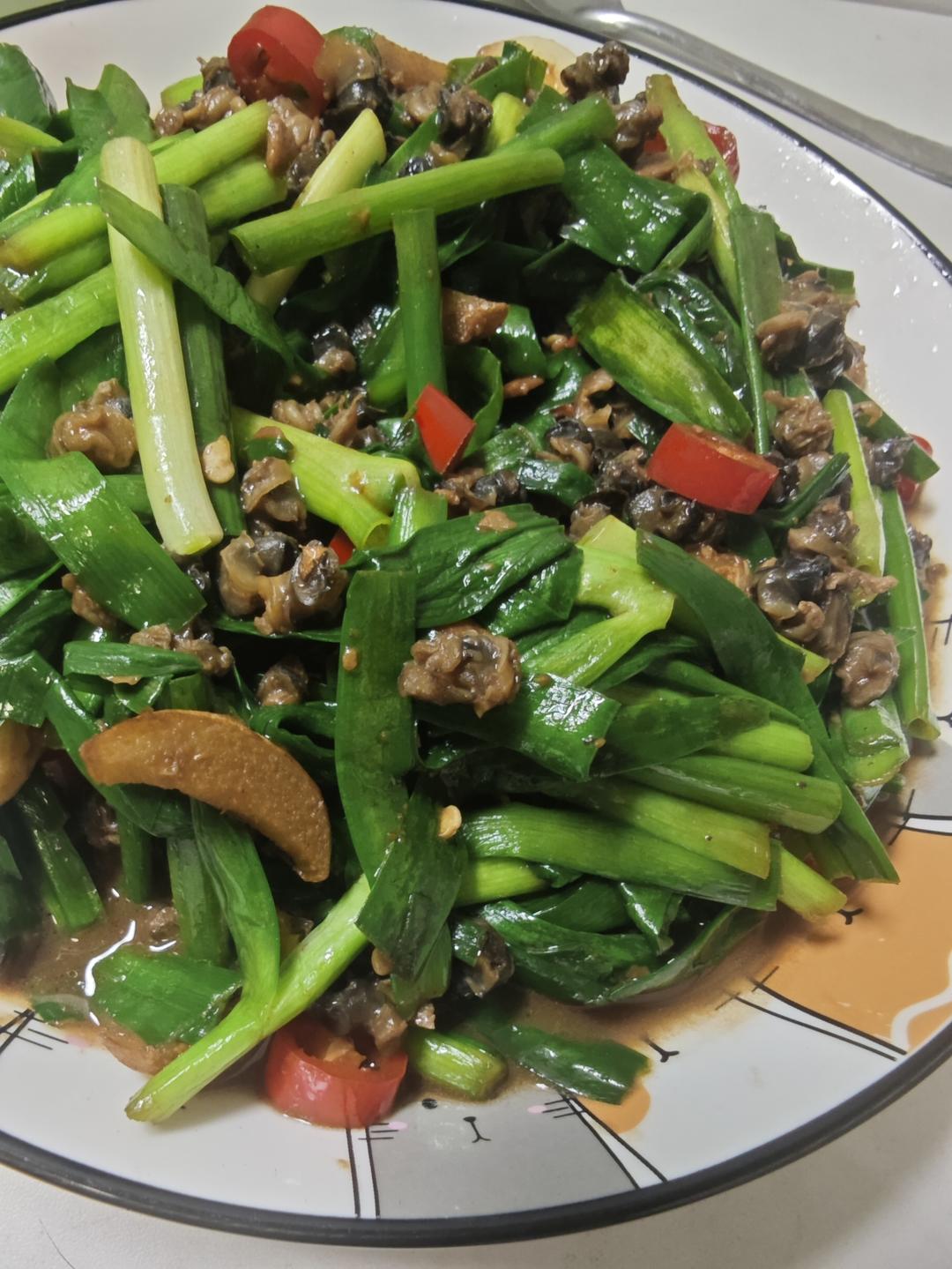 韭菜炒螺丝肉