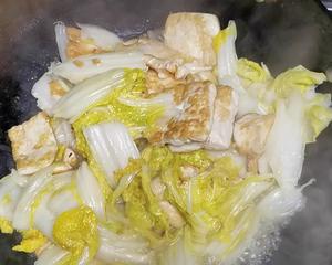 农家豆腐炖黄心菜的做法 步骤6