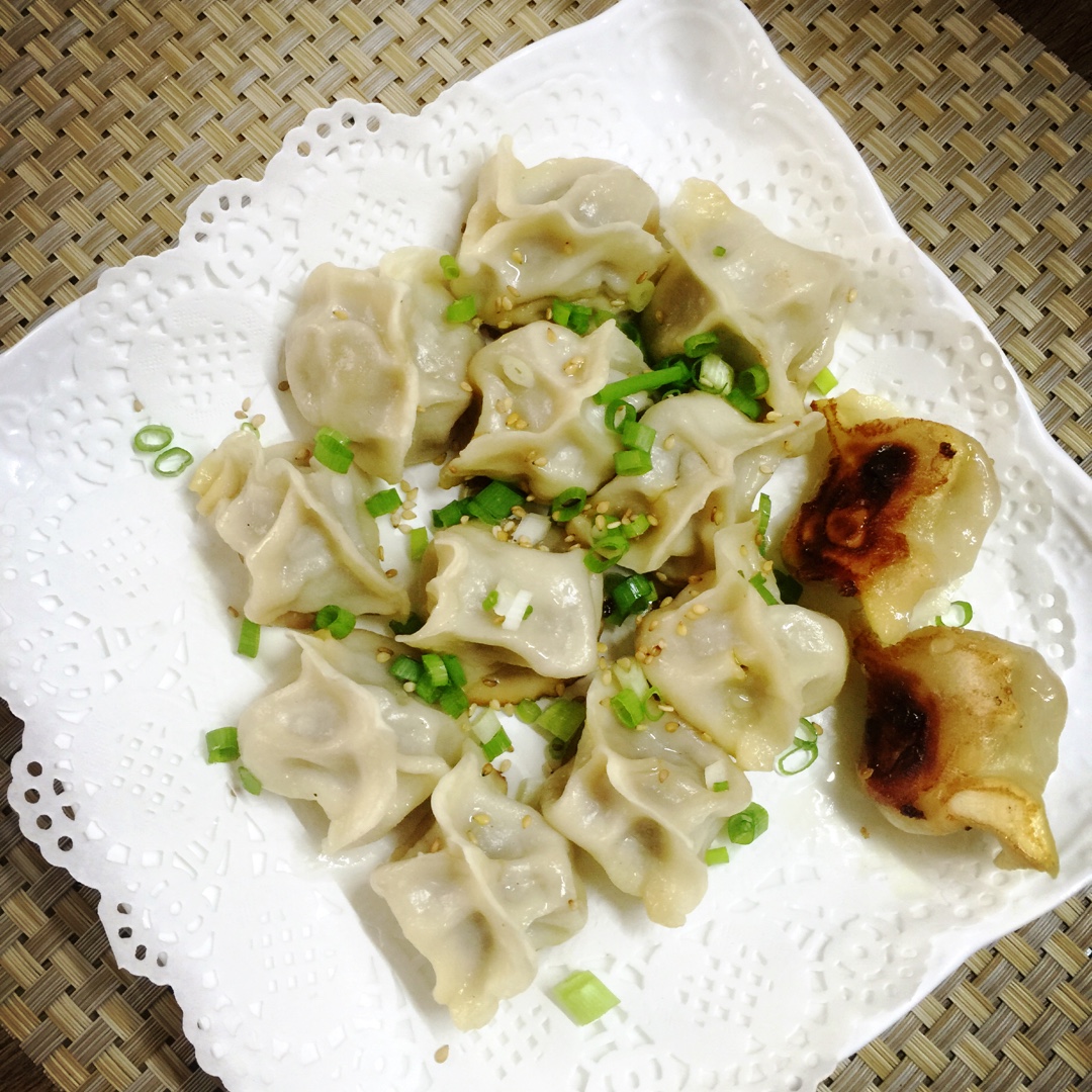 早餐来一锅香脆的生煎饺子