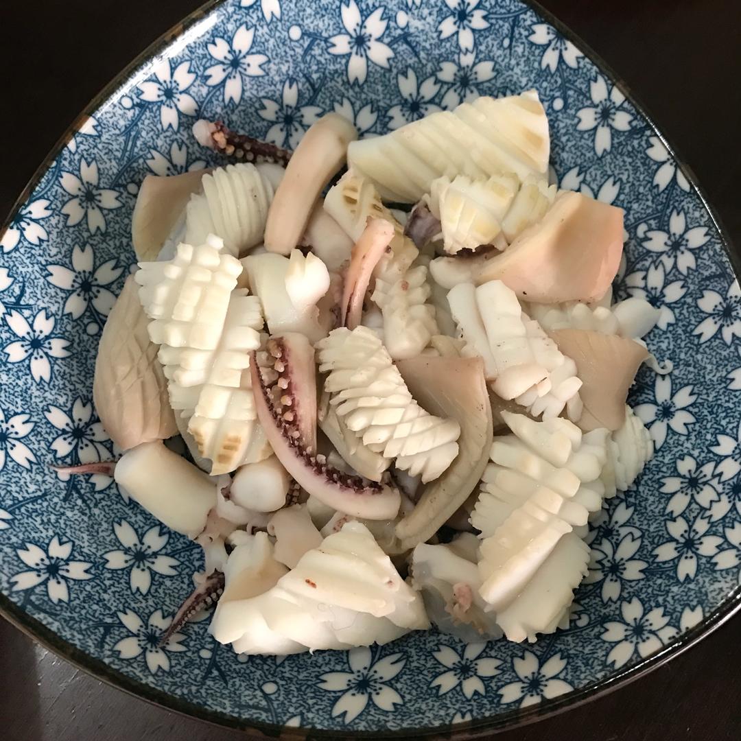 清淡的白灼鱿鱼