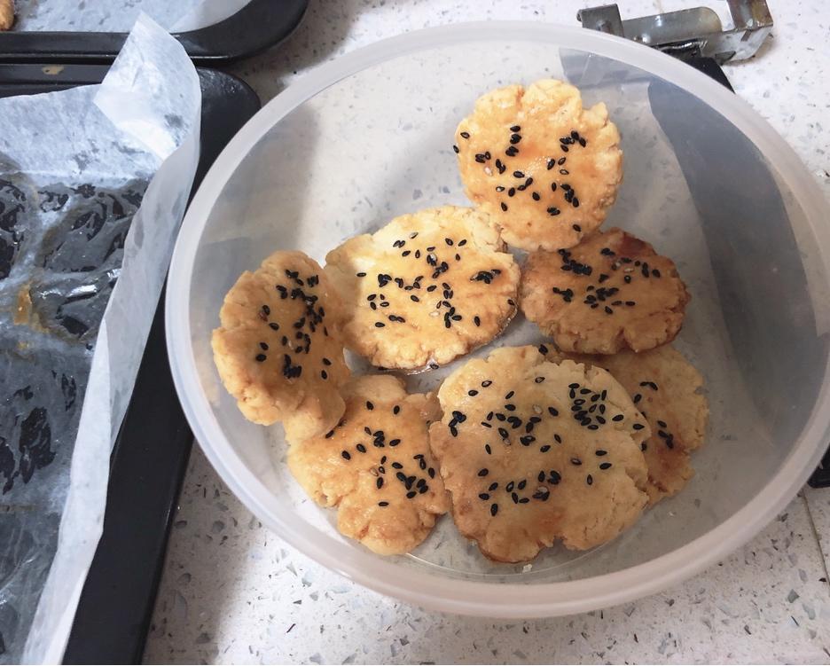 【酥到掉渣的桃酥饼，一次成功！老少皆宜！】