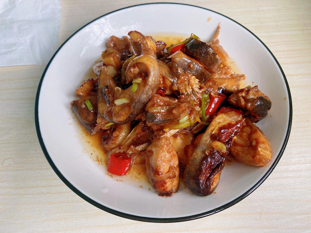 本帮烧法：红烧鮰鱼（江团）超下饭：一块鱼让你吃下一碗饭的美味