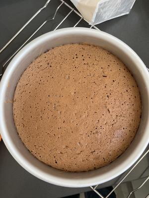 德芙巧克力版戚风蛋糕（无可可粉）的做法 步骤11