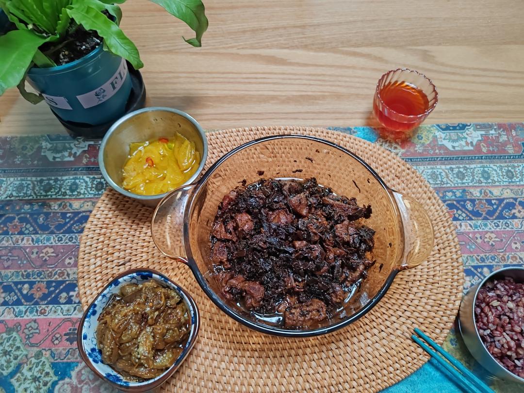 霉干菜蒸肉
