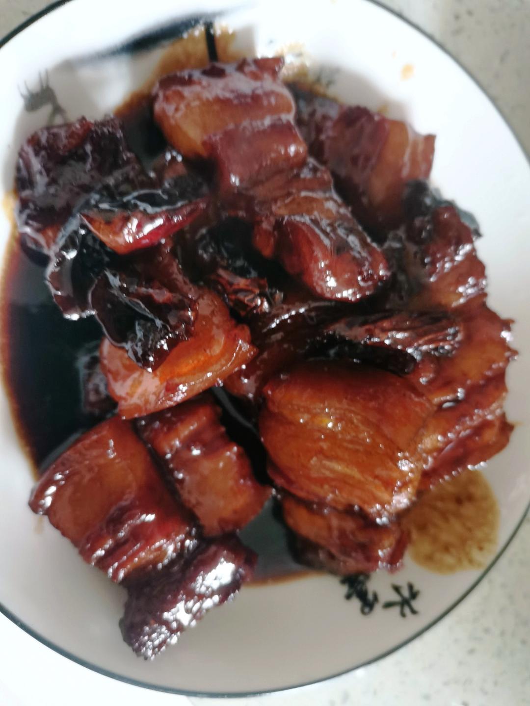 如何炖出不腻的东坡肉--酒店做法及家庭做法