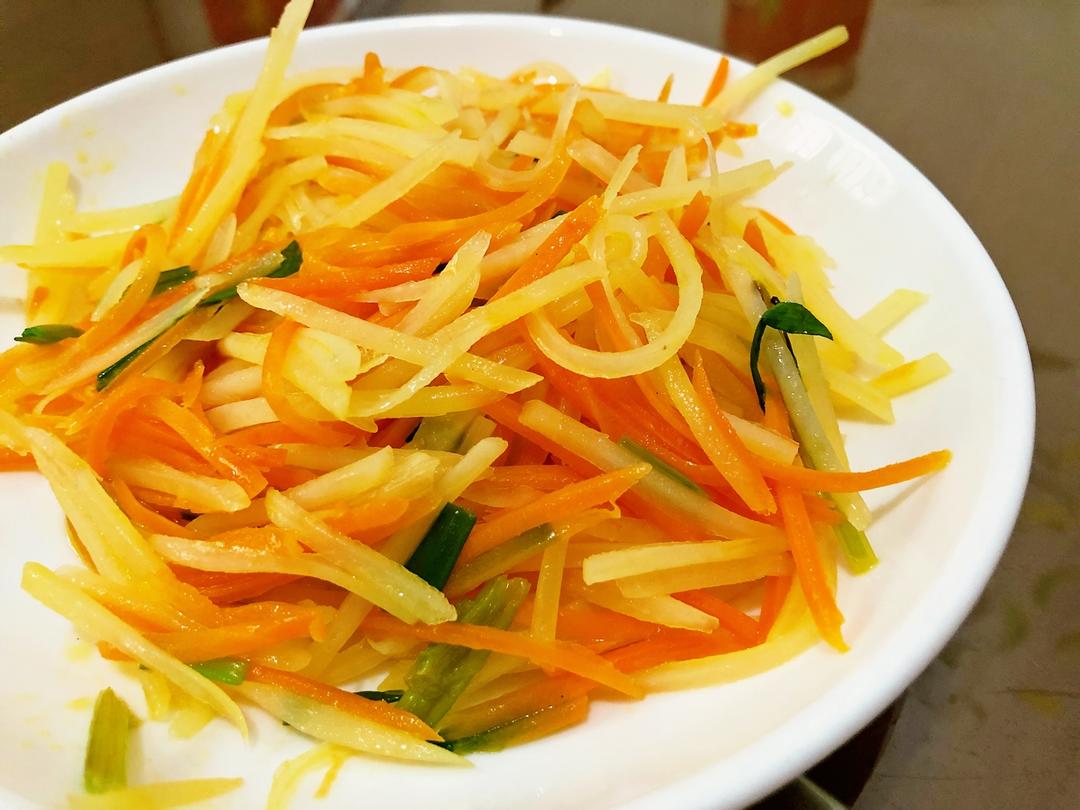 清小欢儿做的炒胡萝卜土豆丝