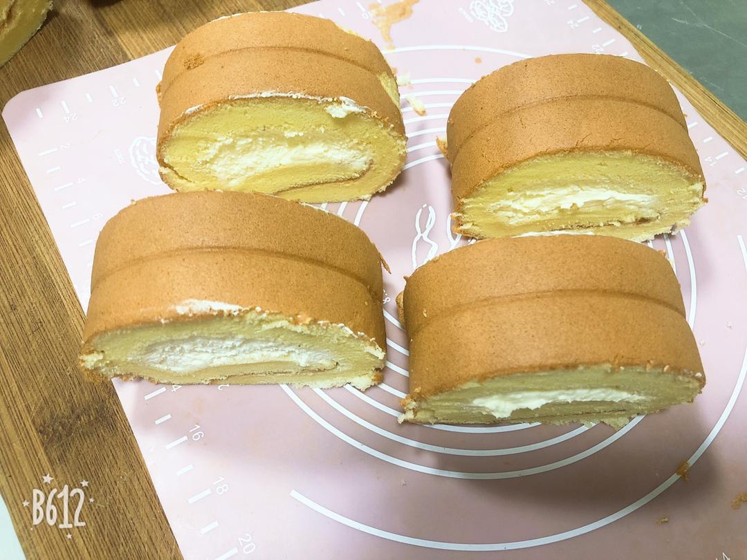 胖乎乎奶油芒果卷/不开裂不掉皮全过程详细图解烘焙视频/蛋糕篇6：「厚卷」