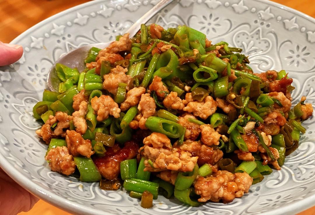 空心菜梗+酸豆角肉末的做法