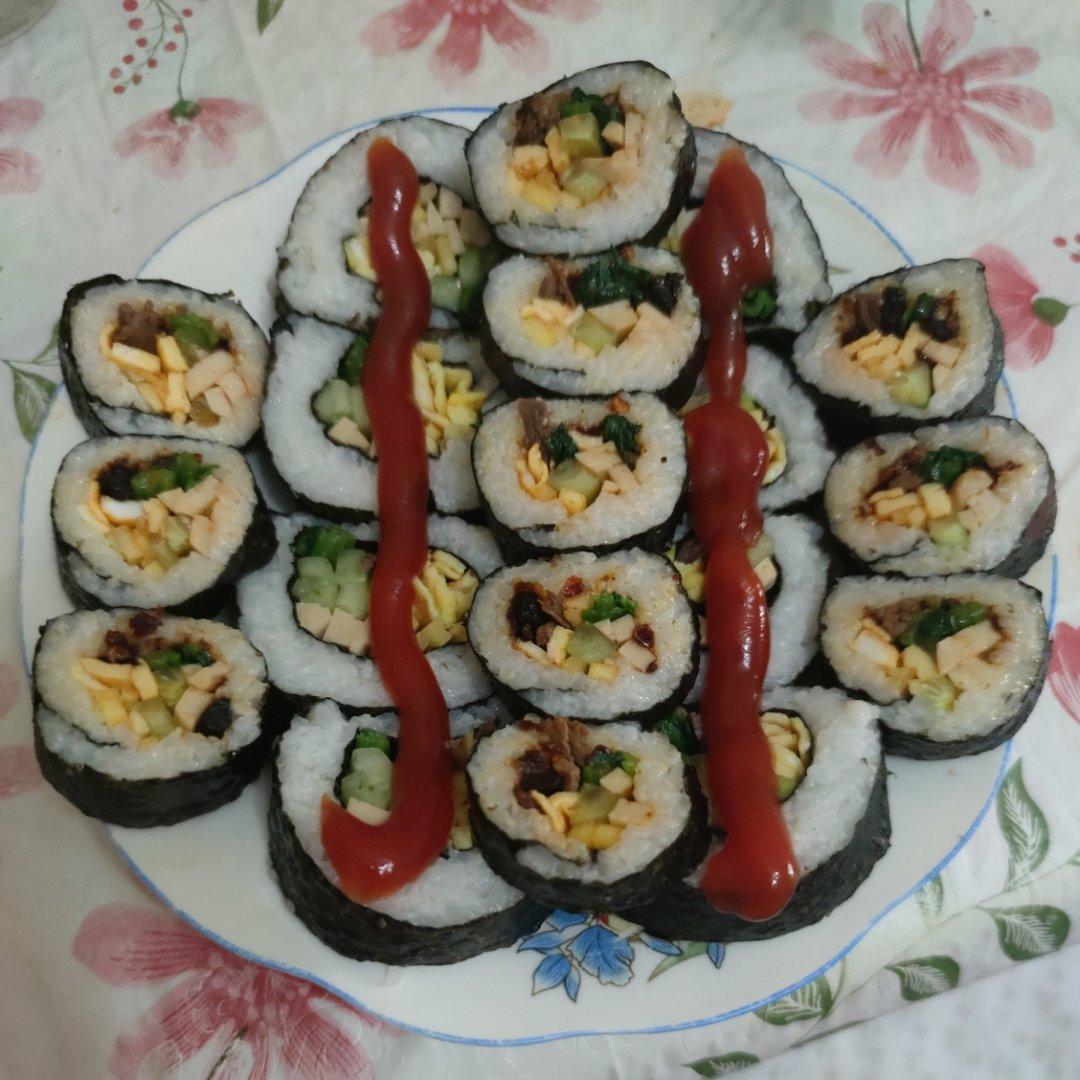 高颜值的紫菜包饭