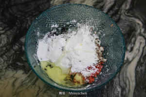 【辅食】胡萝卜香菇木耳虾丸的做法 步骤3