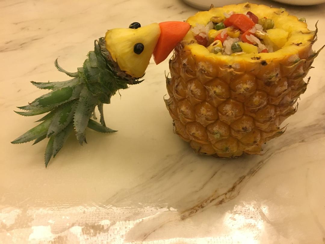 鸟语花香菠萝炒饭