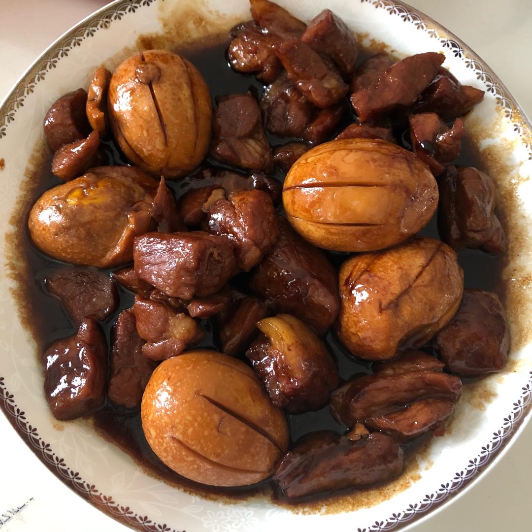 其实也不是很难的红烧肉烧蛋