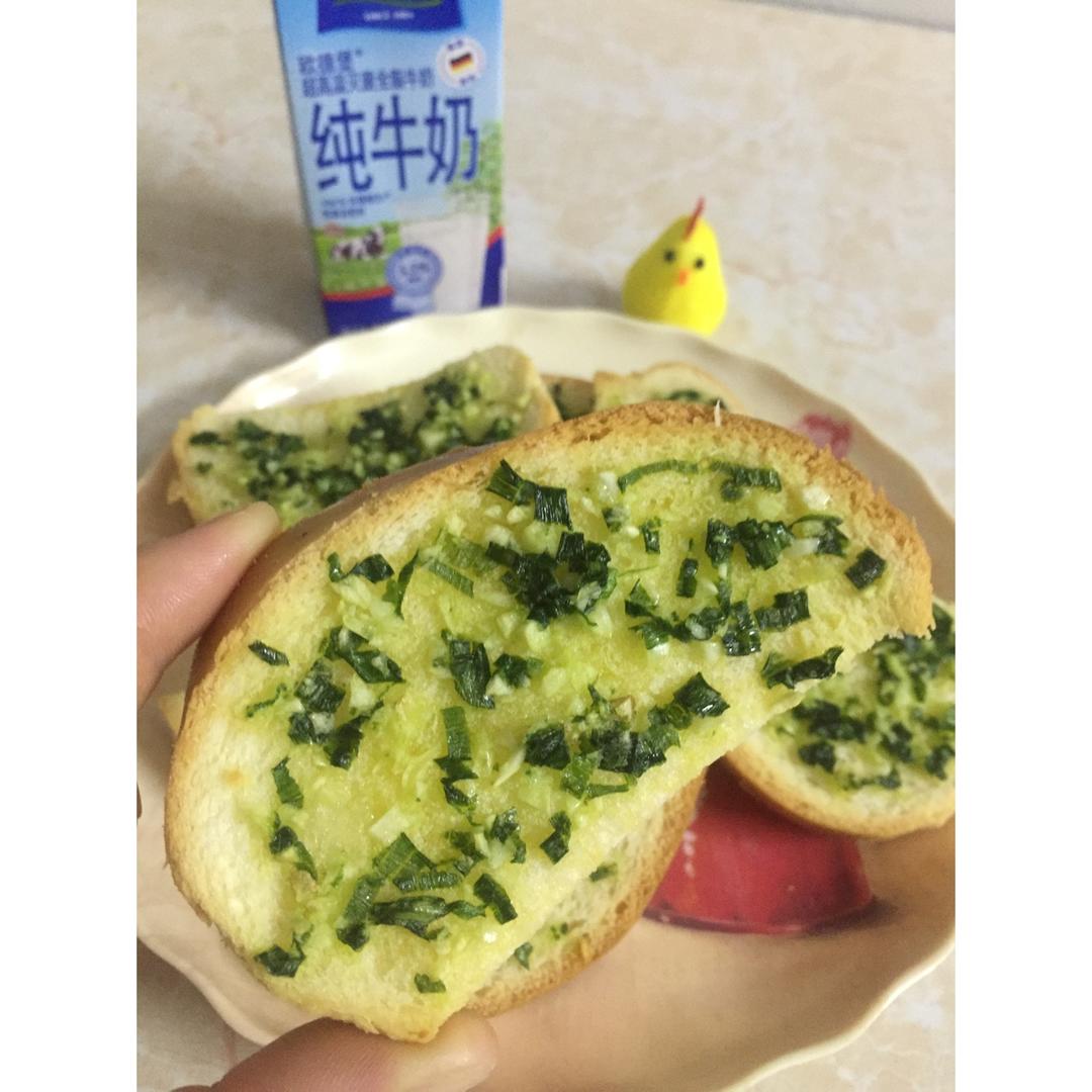 脆烤蒜香面包