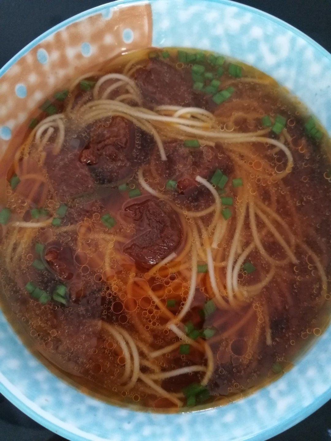 家常红烧牛肉面