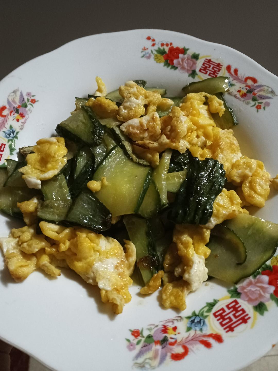 黄瓜炒鸡蛋