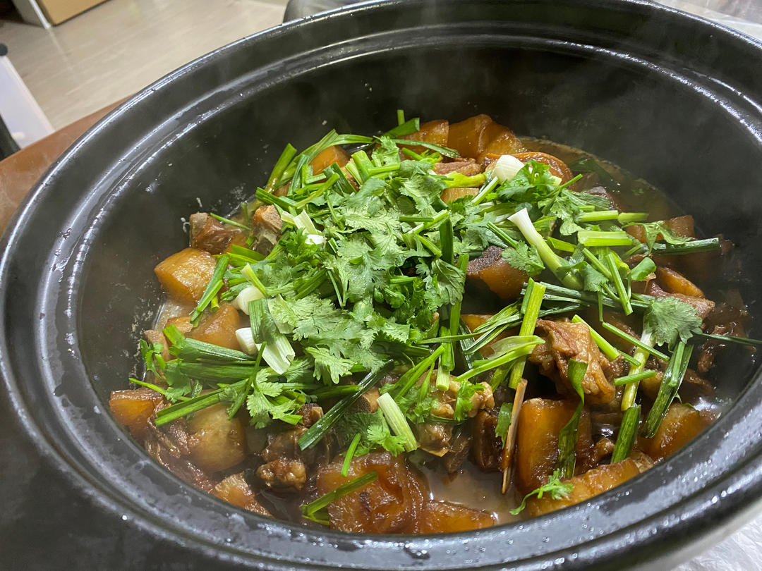 【红烧羊肉煲】
