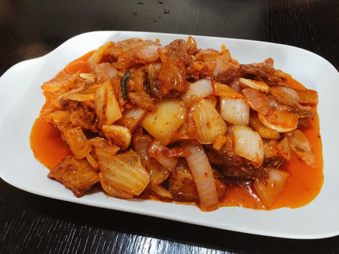 秘制泡菜炒五花肉