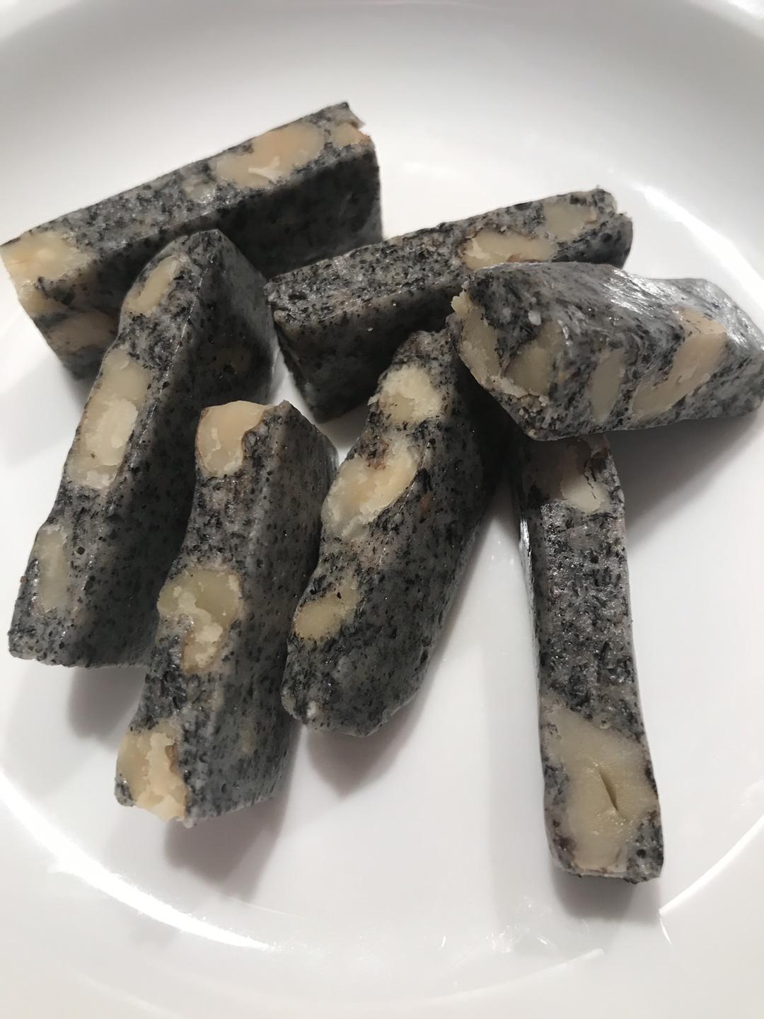 黑芝麻粉核桃软糖